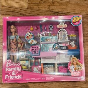 Mattel Barbie Family & Friends pet shop damaged box